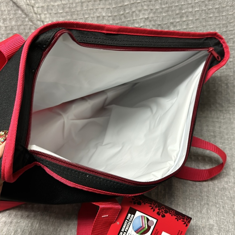 Trader Joe’s reusable insulated bag. Extra large capacity up to 7 gallon bag - Picture 7 of 10